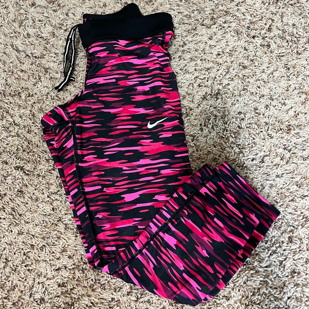 Nike Dri Fit Capri Workout pants